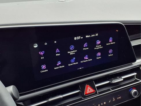 New 2026 Kia Niro Wind w/ Wind Preserve Package FWD image 4
