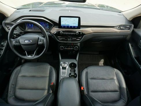 Used 2020 Ford Escape Titanium AWD/4WD image 32