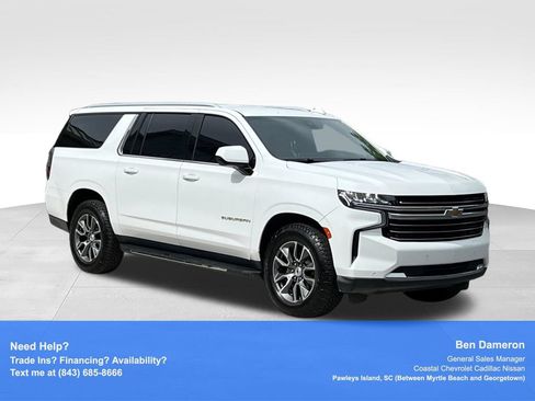 Used 2022 Chevrolet Suburban LT AWD/4WD image 3