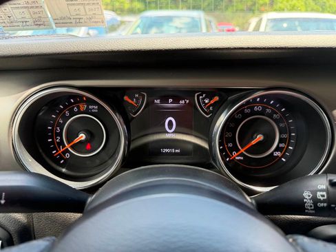 Used 2019 Jeep Wrangler Unlimited Sport S AWD/4WD image 23