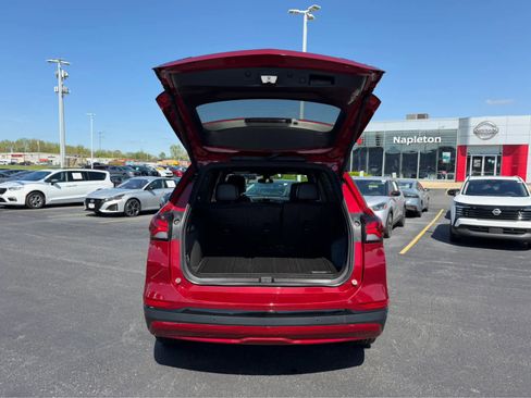 Used 2024 Chevrolet Equinox RS AWD/4WD image 7