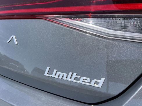 New 2026 Hyundai Elantra Limited FWD image 21