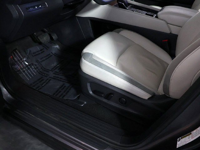 Used 2022 Nissan Pathfinder SL AWD/4WD image 27