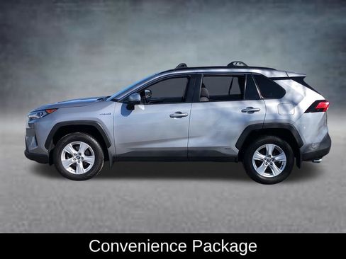 Used 2019 Toyota RAV4 XLE image 3