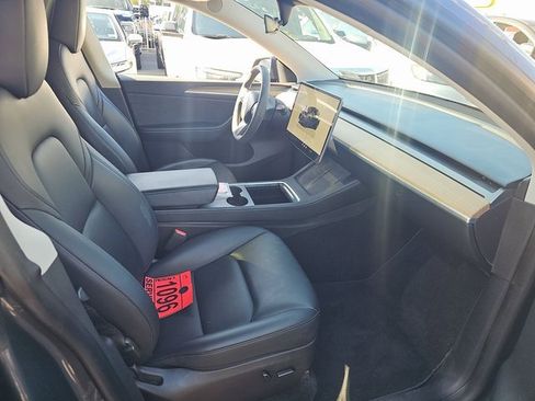 Used 2023 Tesla Model Y Long Range image 8
