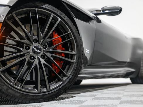 Used 2021 Aston Martin DBS Superleggera Volante image 13