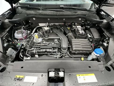 New 2026 Volkswagen Taos SE image 25