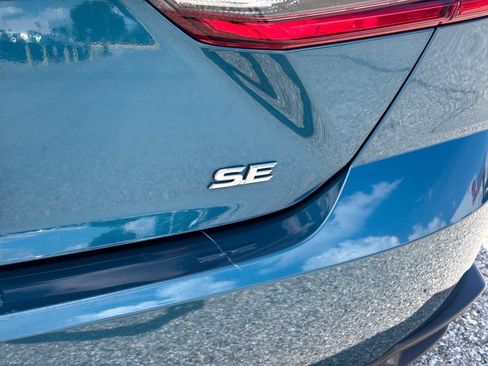 Used 2025 Toyota Camry SE FWD image 14