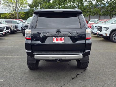 Used 2023 Toyota 4Runner TRD Off-Road Premium AWD/4WD image 4