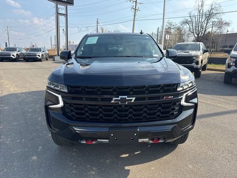 Used 2023 Chevrolet Suburban Z71 w/ Luxury Package AWD/4WD image 8