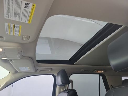 Used 2022 Ford Expedition XLT RWD image 19