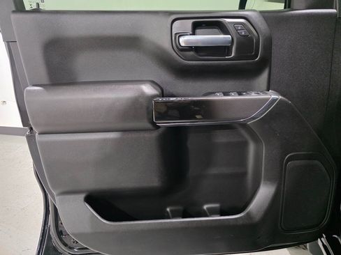 Used 2021 Chevrolet Silverado 1500 Custom Trail Boss w/ Midnight Edition image 16