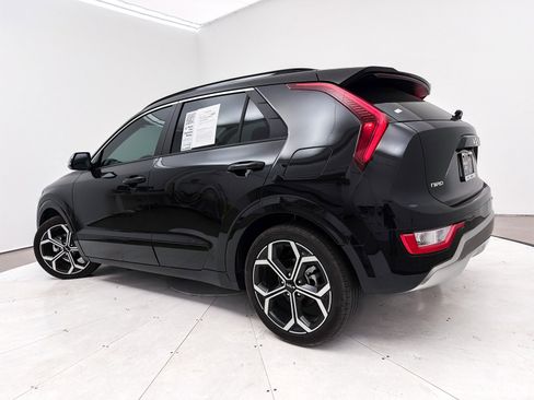 Certified 2024 Kia Niro EX Touring image 8