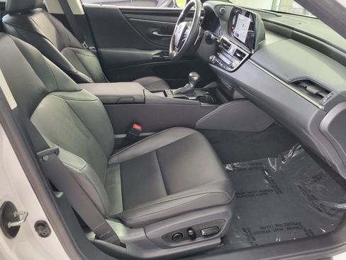 Certified 2024 Lexus ES 350 w/ Premium Package FWD image 15