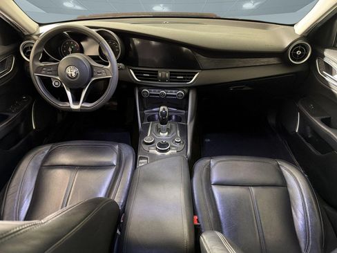 Used 2019 Alfa Romeo Giulia w/ Nero Edizione RWD image 14
