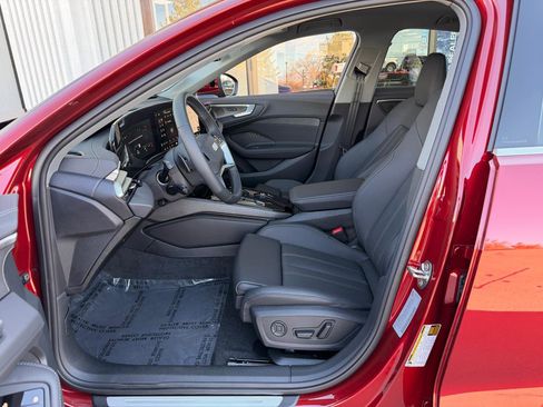 Used 2025 Audi A5 2.0T Prestige w/ 19" Wheel Package image 4