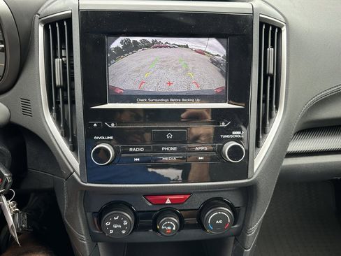 Used 2019 Subaru Crosstrek 2.0i Premium w/ Eyesight System image 10