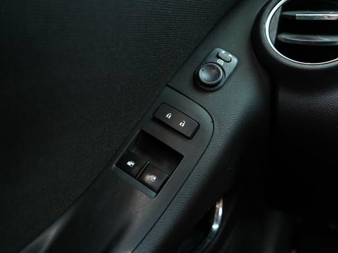 Used 2015 Chevrolet Camaro LT RWD image 27