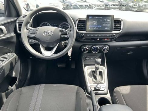 Used 2020 Hyundai Venue SEL FWD image 14