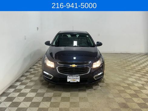 Used 2015 Chevrolet Cruze LT image 2