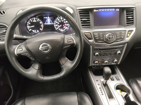 Used 2018 Nissan Pathfinder SL w/ SL Premium Package AWD/4WD image 22
