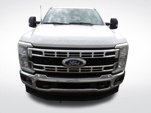 Used 2024 Ford F250 XLT w/ FX4 Off-Road Package AWD/4WD image 4
