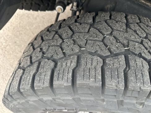 Used 2023 Jeep Gladiator Rubicon w/ LED Lighting Group image 5