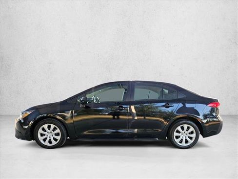 Used 2025 Toyota Corolla LE FWD image 8