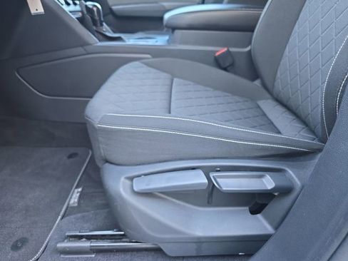 Used 2021 Volkswagen Atlas Cross Sport S image 28