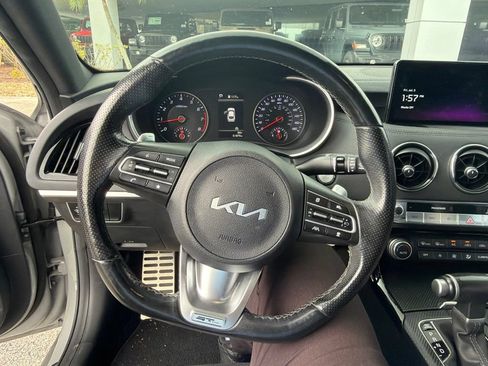 Used 2023 Kia Stinger GT-Line w/ Sun & Sound Package RWD image 9
