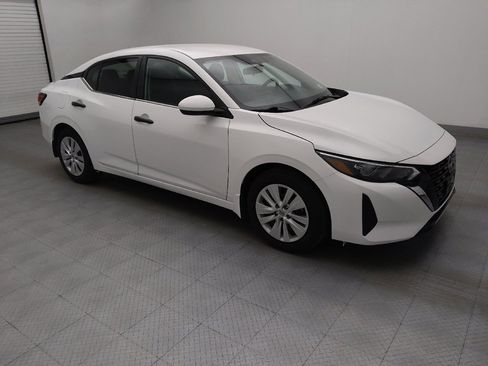 Used 2025 Nissan Sentra S image 11
