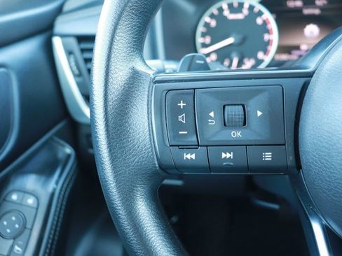 Used 2024 Nissan Rogue SV image 17