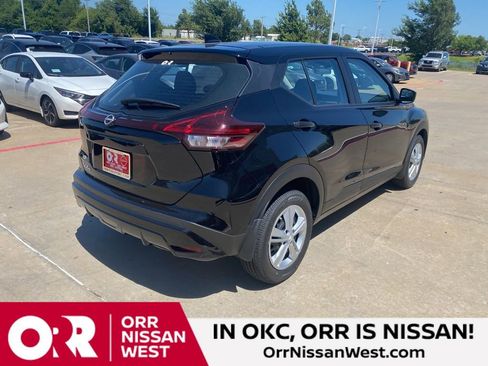 New 2025 Nissan Kicks Play S image 5