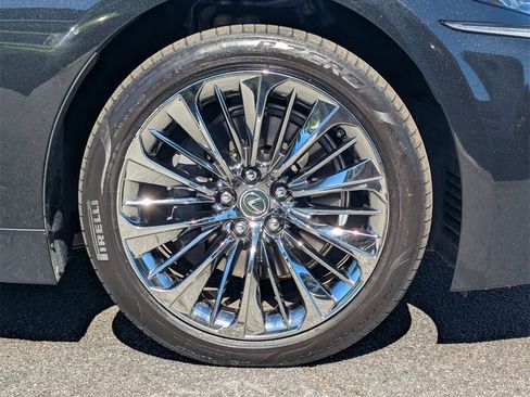 Used 2020 Lexus LS 500 w/ Luxury Package image 29