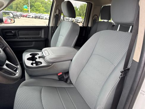Used 2018 RAM 1500 ST w/ SXT Appearance Group AWD/4WD image 16