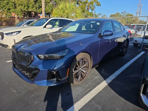 Used 2026 BMW 530i w/ M Sport Package image 1
