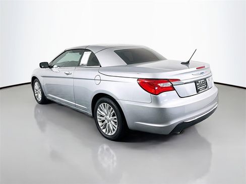 Used 2013 Chrysler 200 Limited image 5