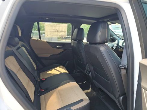 New 2026 Chevrolet Equinox ACTIV w/ Convenience Package III AWD/4WD image 14