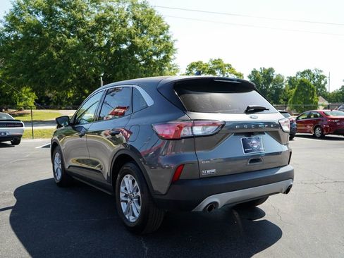 Used 2021 Ford Escape SE w/ Convenience Package FWD image 3