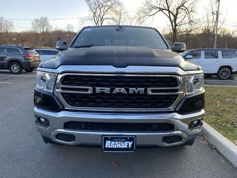 Used 2022 RAM 1500 Big Horn AWD/4WD image 3