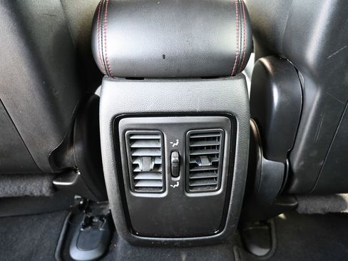 Used 2025 Dodge Durango GT RWD image 22