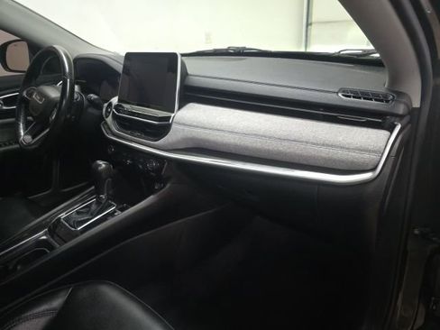 Used 2022 Jeep Compass Latitude w/ Convenience Group image 5