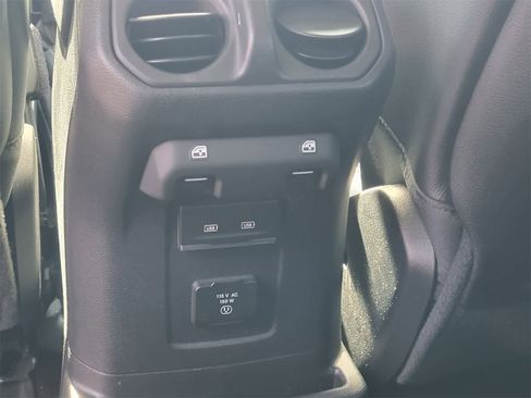 Used 2022 Jeep Wrangler Unlimited Rubicon w/ Xtreme Recon 35" Tire Package image 29