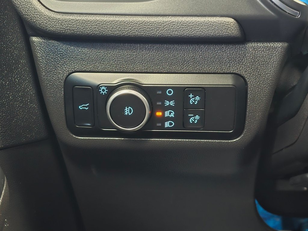 Used 2024 Ford Escape Platinum AWD/4WD image 25