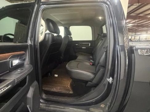 Used 2017 RAM 1500 Laramie w/ Convenience Group AWD/4WD image 23