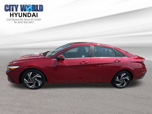 Used 2024 Hyundai Elantra Limited FWD image 2