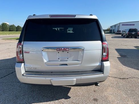 Used 2020 GMC Yukon Denali w/ Denali Ultimate Package image 6