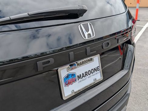 Used 2025 Honda Pilot EX-L image 15