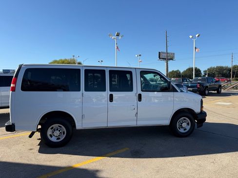 Used 2017 Chevrolet Express 2500 LS image 11
