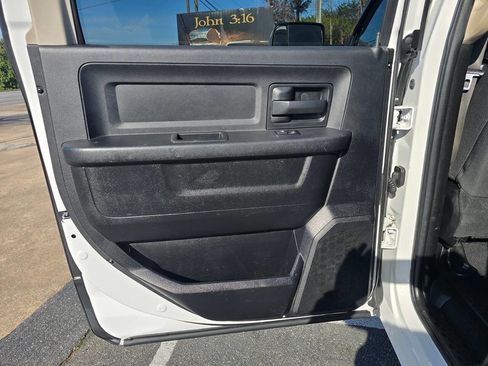 Used 2019 RAM 2500 Big Horn image 16